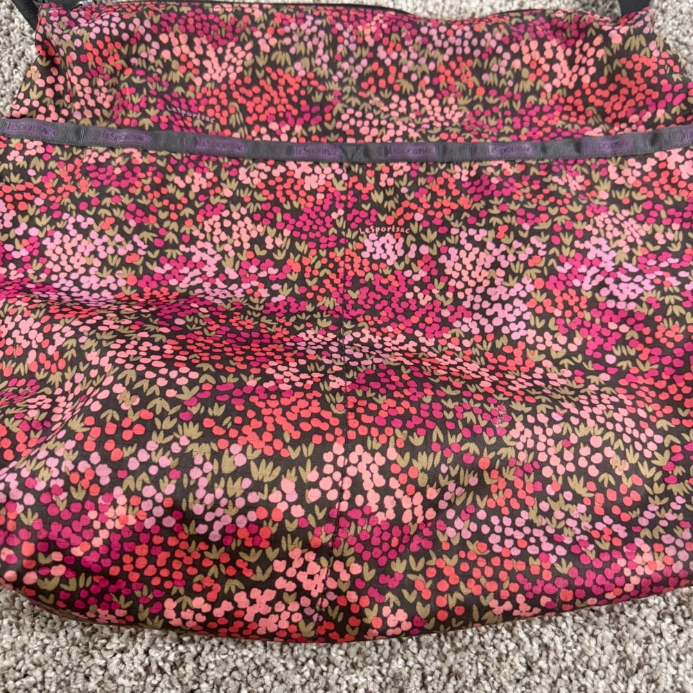 LeSportsac Pink Floral Lightweight Crossbody Bag Adjustable Strap Travel Messeng - Picture 6 of 11